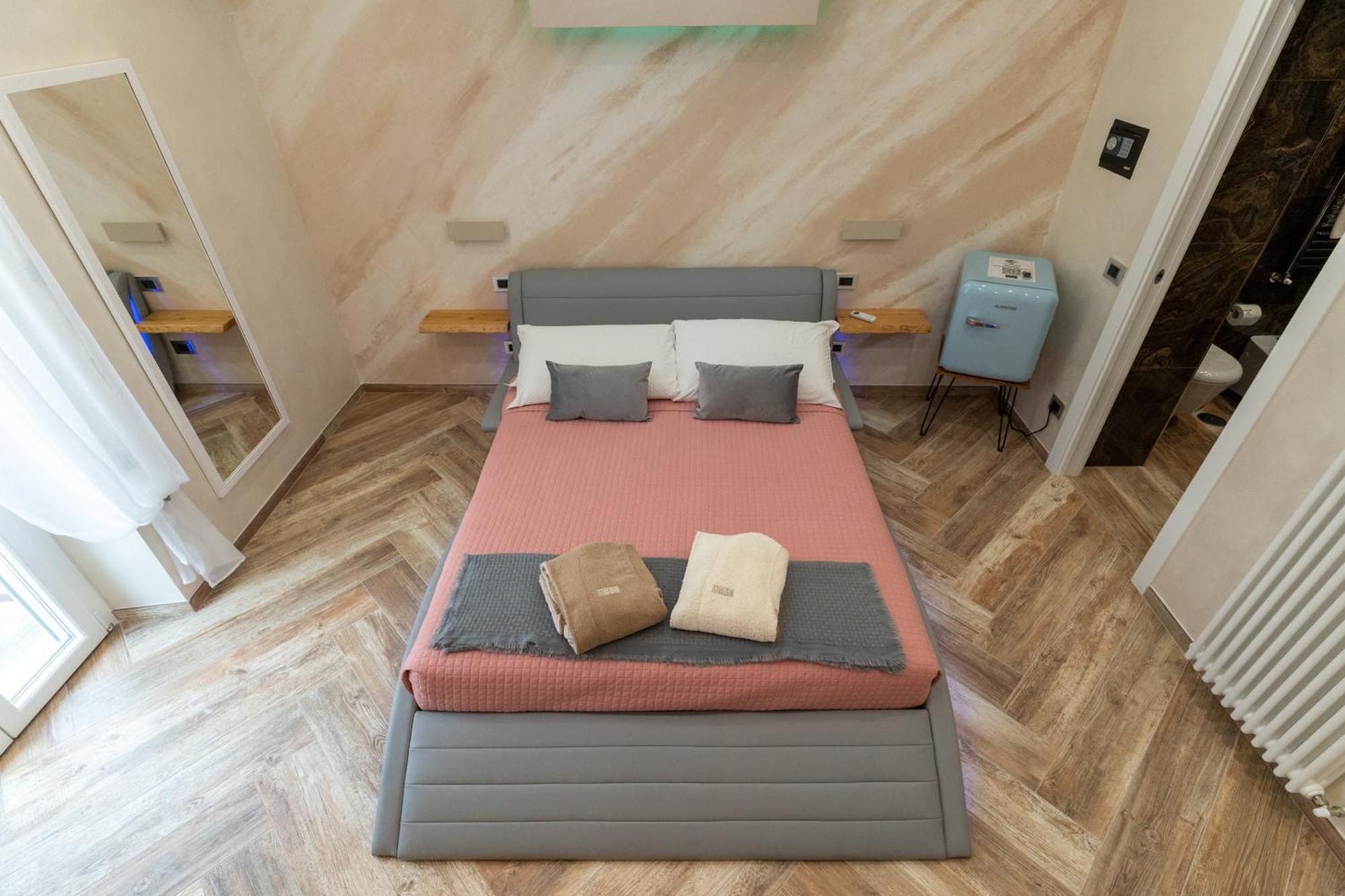 Suites Matteotti 57 Civitavecchia Dış mekan fotoğraf
